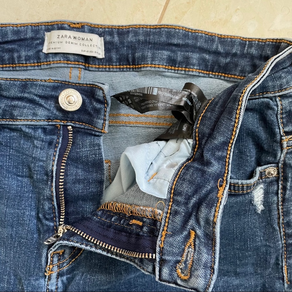 🚫 SOLD Zara Distressed Mid Rise Skinny Jean 8 - Picture 4 of 10